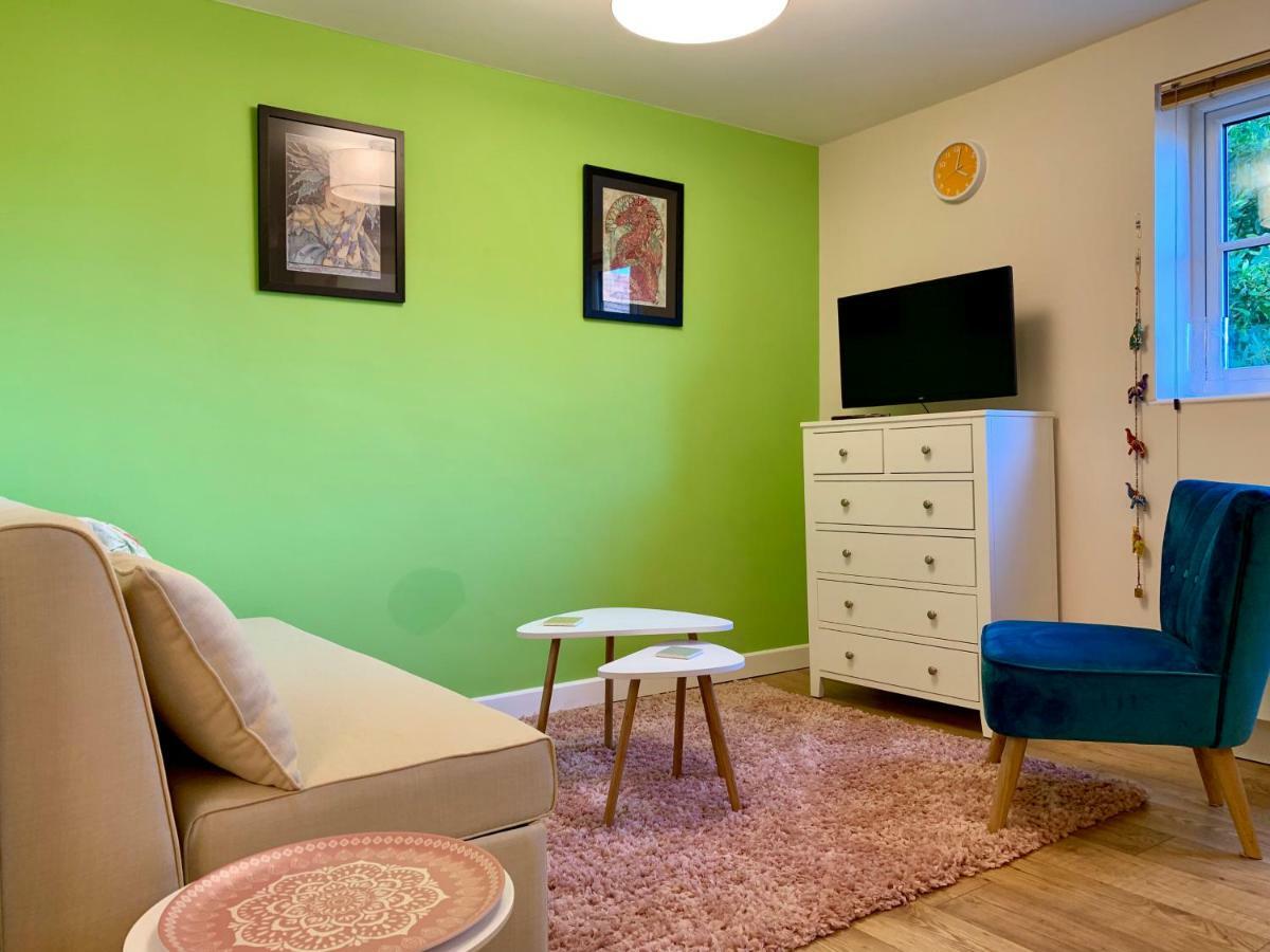 Pristine Apartment In The Centre Of Glastonbury Exterior foto